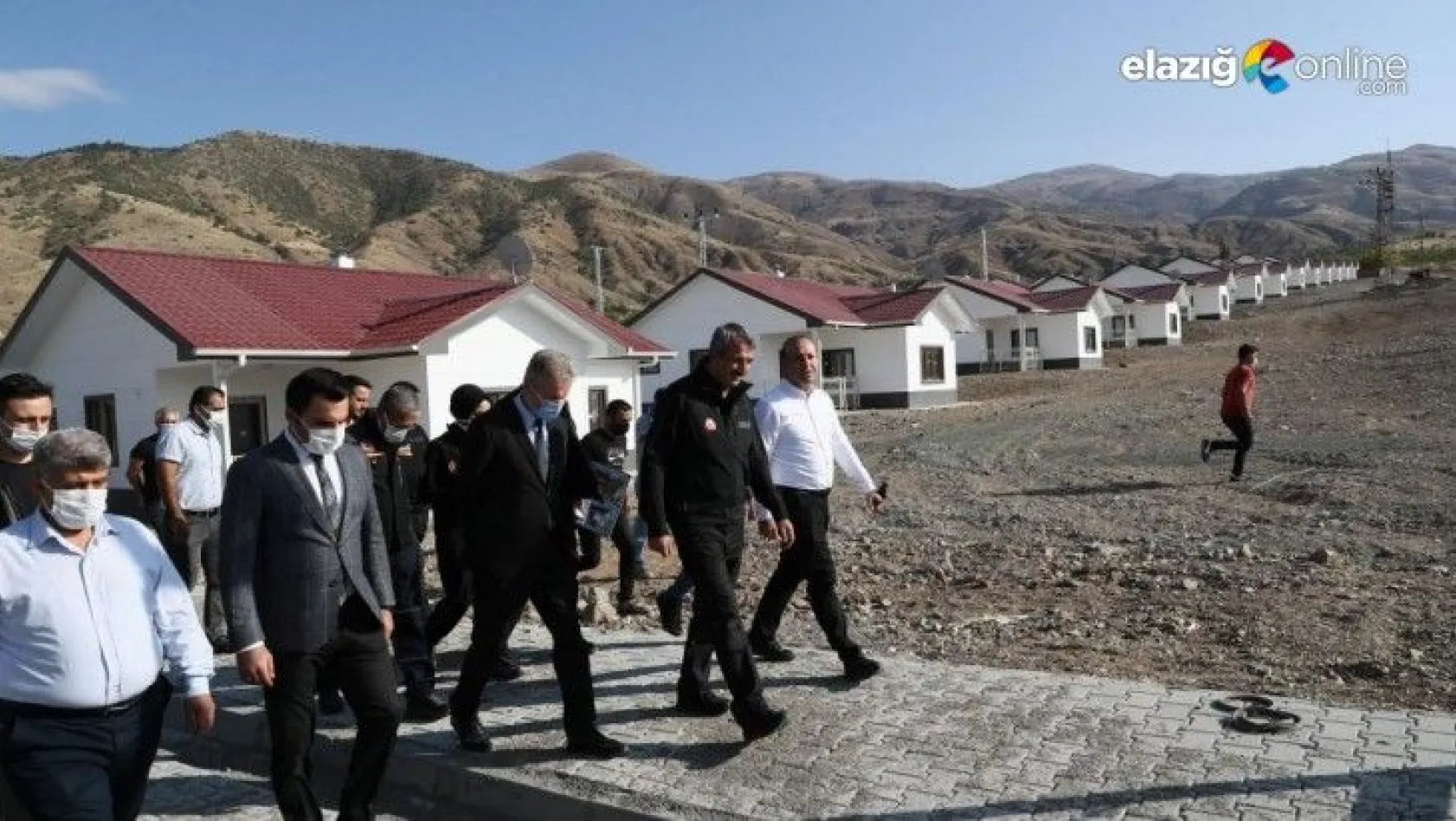 AFAD Başkanı Sezer Elazığ'da afet konutlarını inceledi