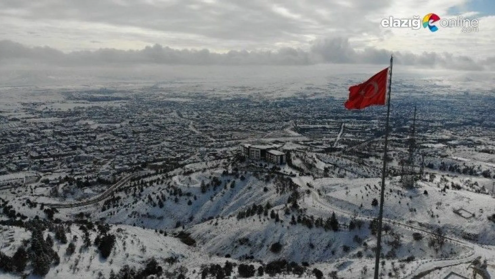 Bin 200 rakımlı Harput'ta kar güzelliği