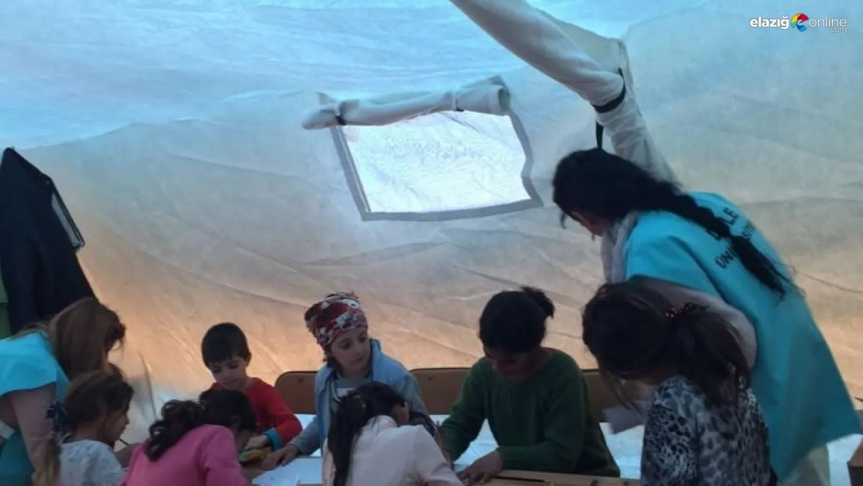 Diyarbakır'da çadır kentte çocuklar kurslar ile stres atıyor