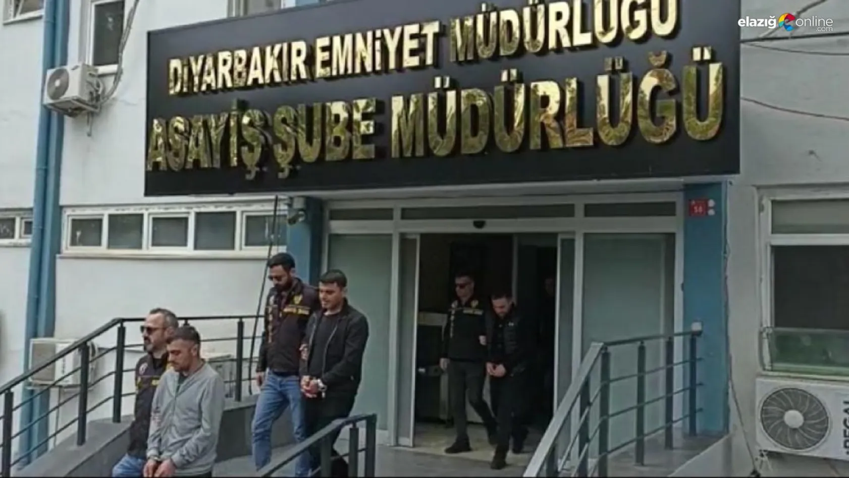 Diyarbakır'da depremzedelerin evine dadanan 10 zanlı tutuklandı