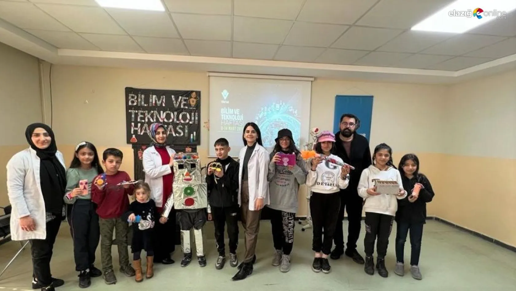 Diyarbakır'da öğrenciler Bilim ve Teknoloji Haftası'nı kutladı