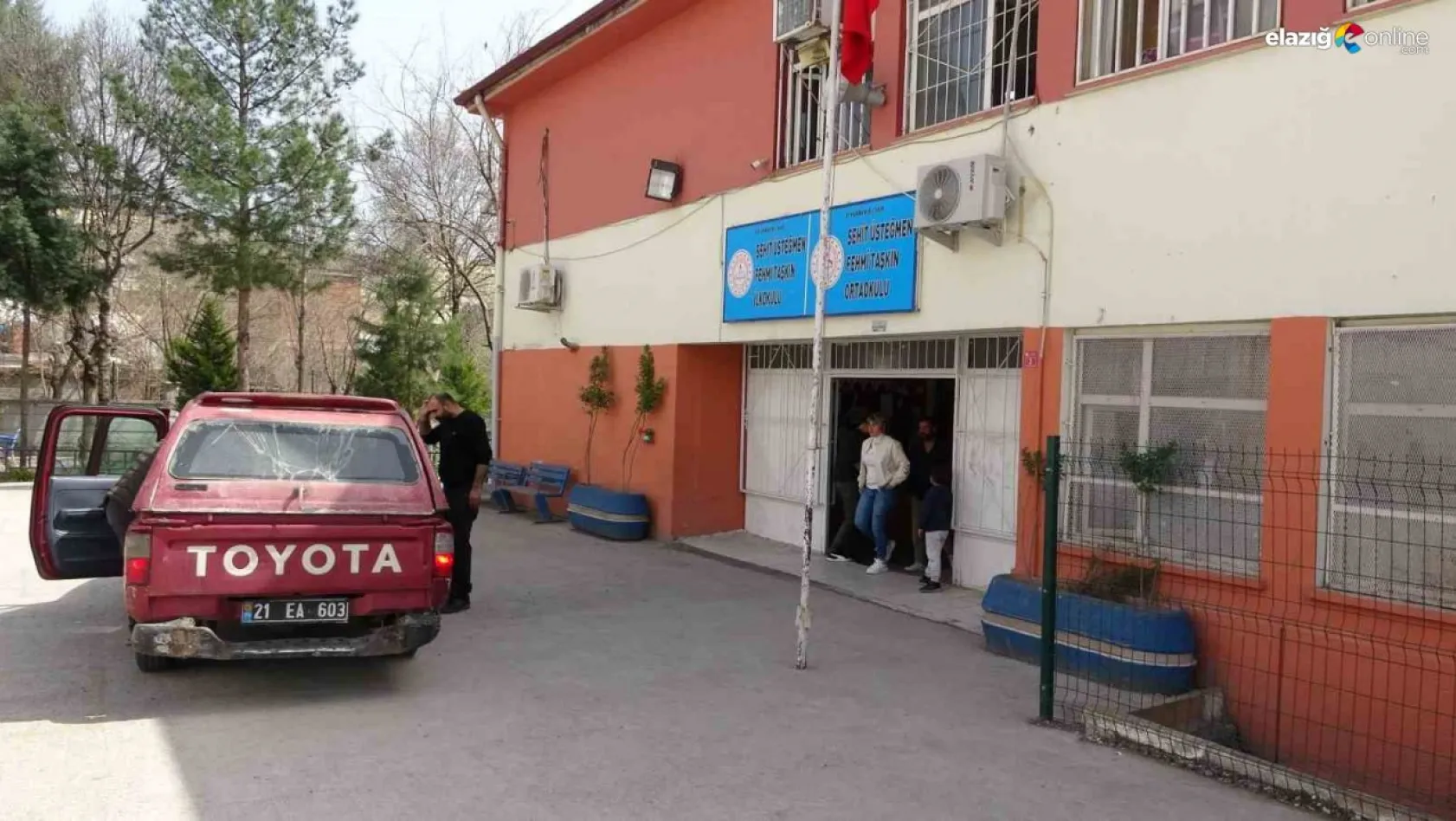 Diyarbakır'da okul temizliği yapan 14 öğrenci zehirlendi