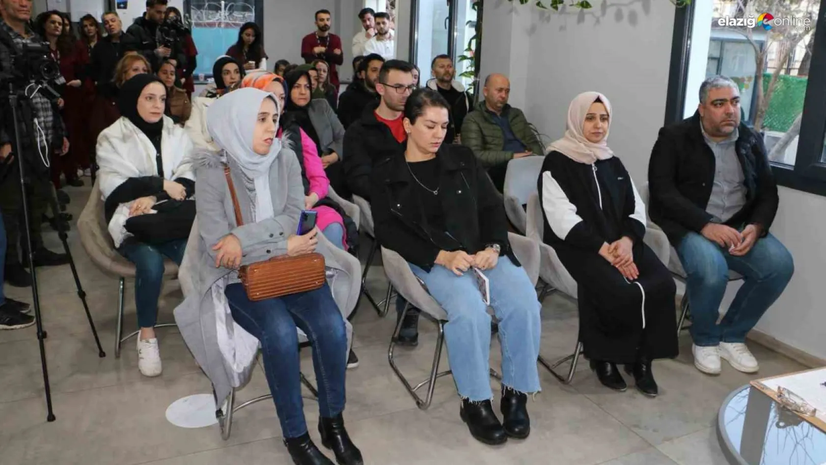 Diyarbakır'da otizmli bireylerin aileleri bilinçlendiriliyor