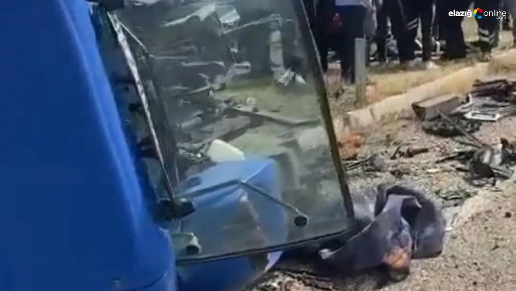 Diyarbakır'da otomobil ile traktör çarpıştı: 1'i ağır 3 yaralı
