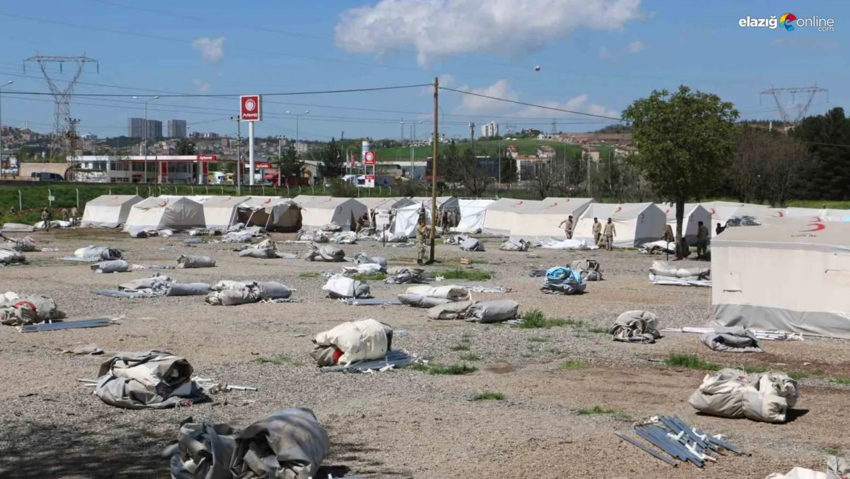 Diyarbakır'daki çadır kentin bir kısmı kaldırıldı