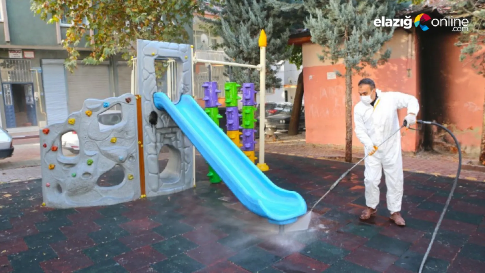 Elazığ Belediyesi hijyen ve temizlik çalışmalarını sürdürüyor