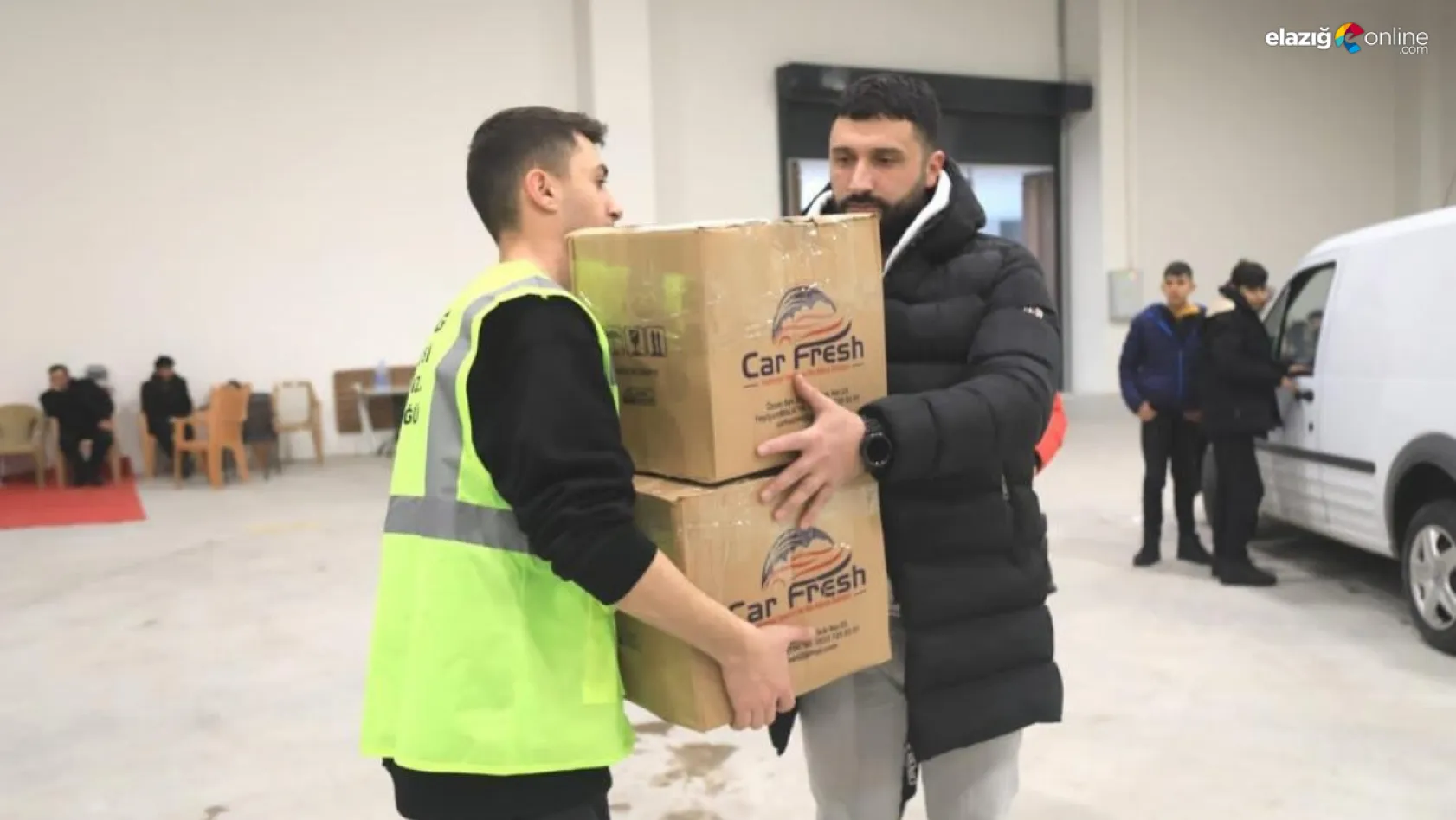 Elazığ Belediyesi'nden deprem bölgesine destekler sürüyor