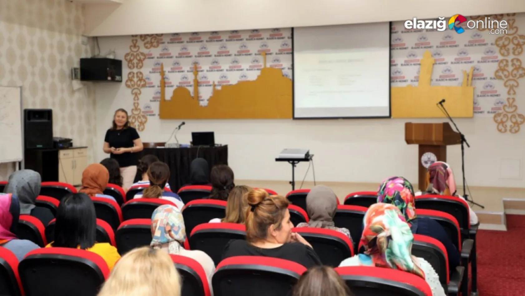 Elazığ Belediyesinden kadın personellere seminer