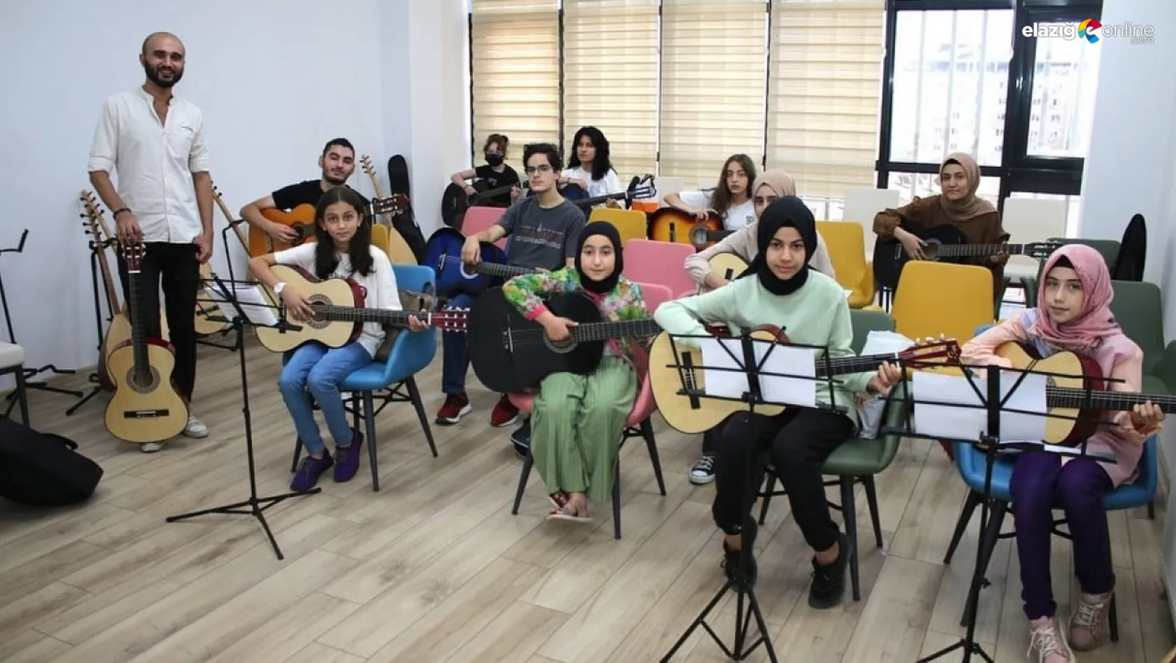Elazığ Belediyesinin enstrüman kurslarına yoğun ilgi