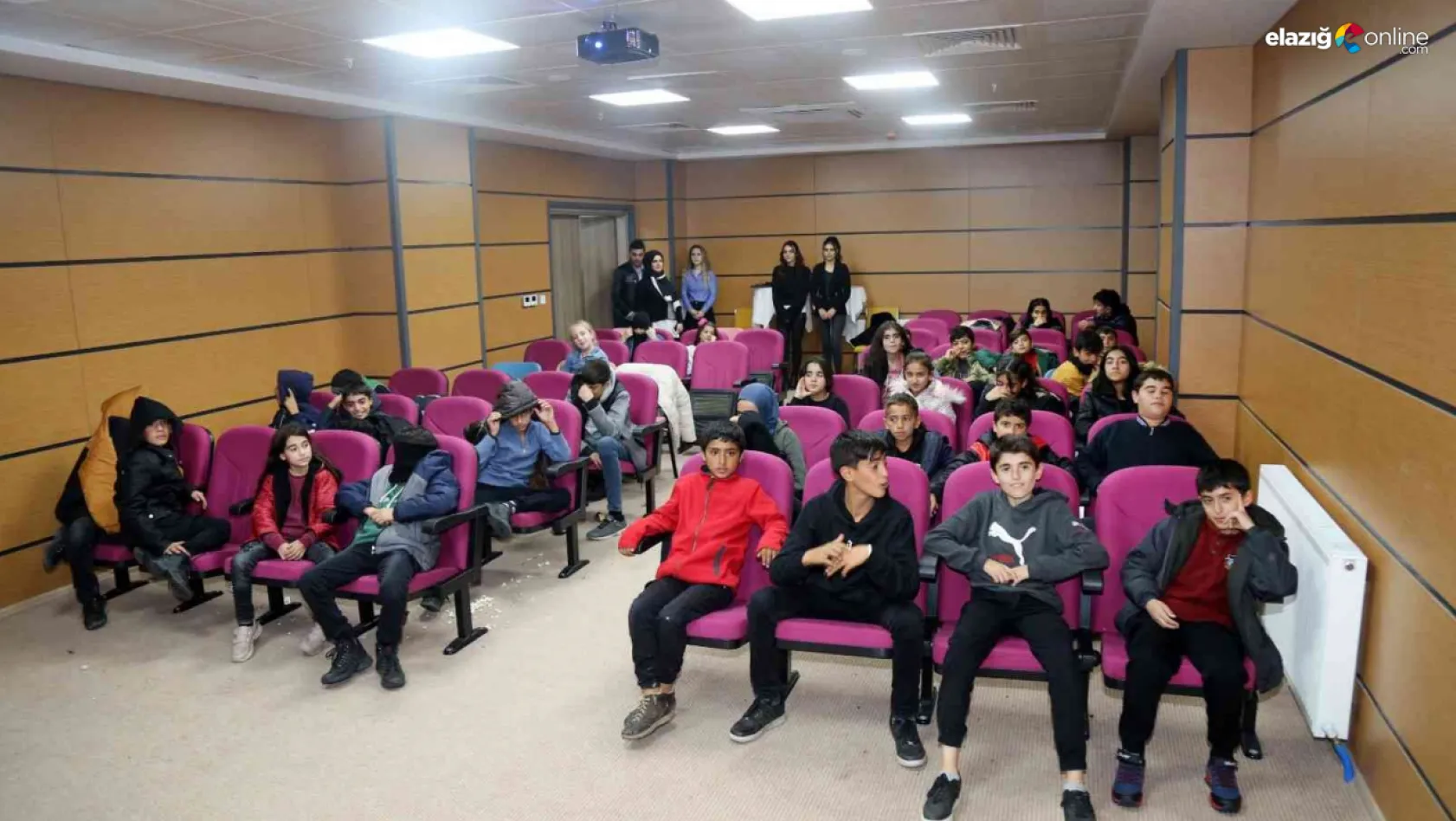 Elazığ'da 'Madde ve Medya Bağımlılığından Kurtulma' semineri