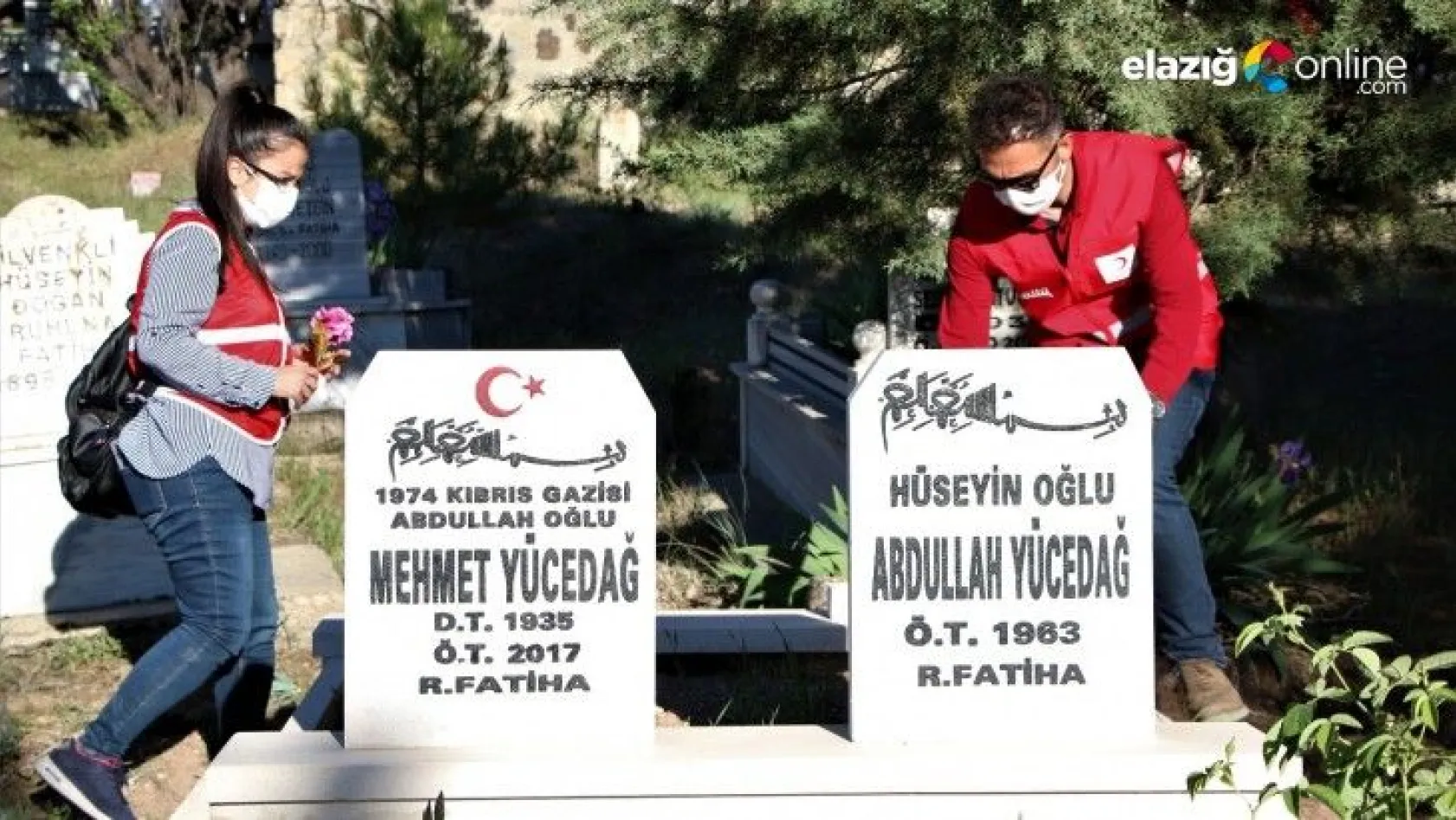 Elazığ'da 250 gönüllüden mezarlıklarda vefa hizmeti