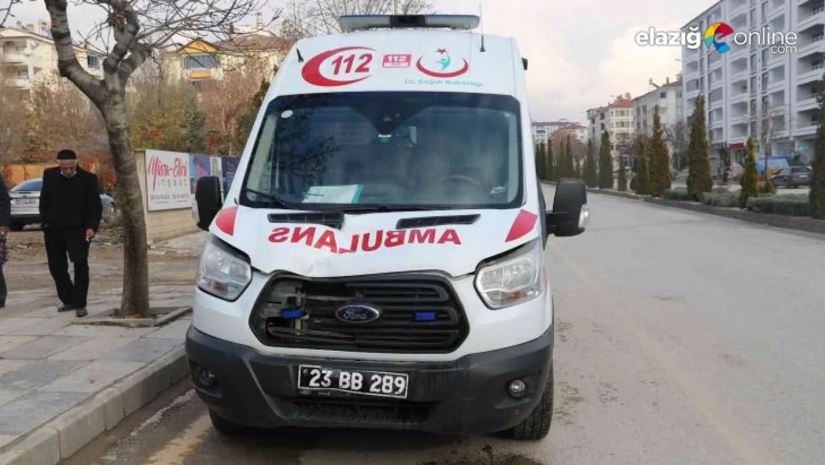 Doğukent'te ambulans yayaya çarptı