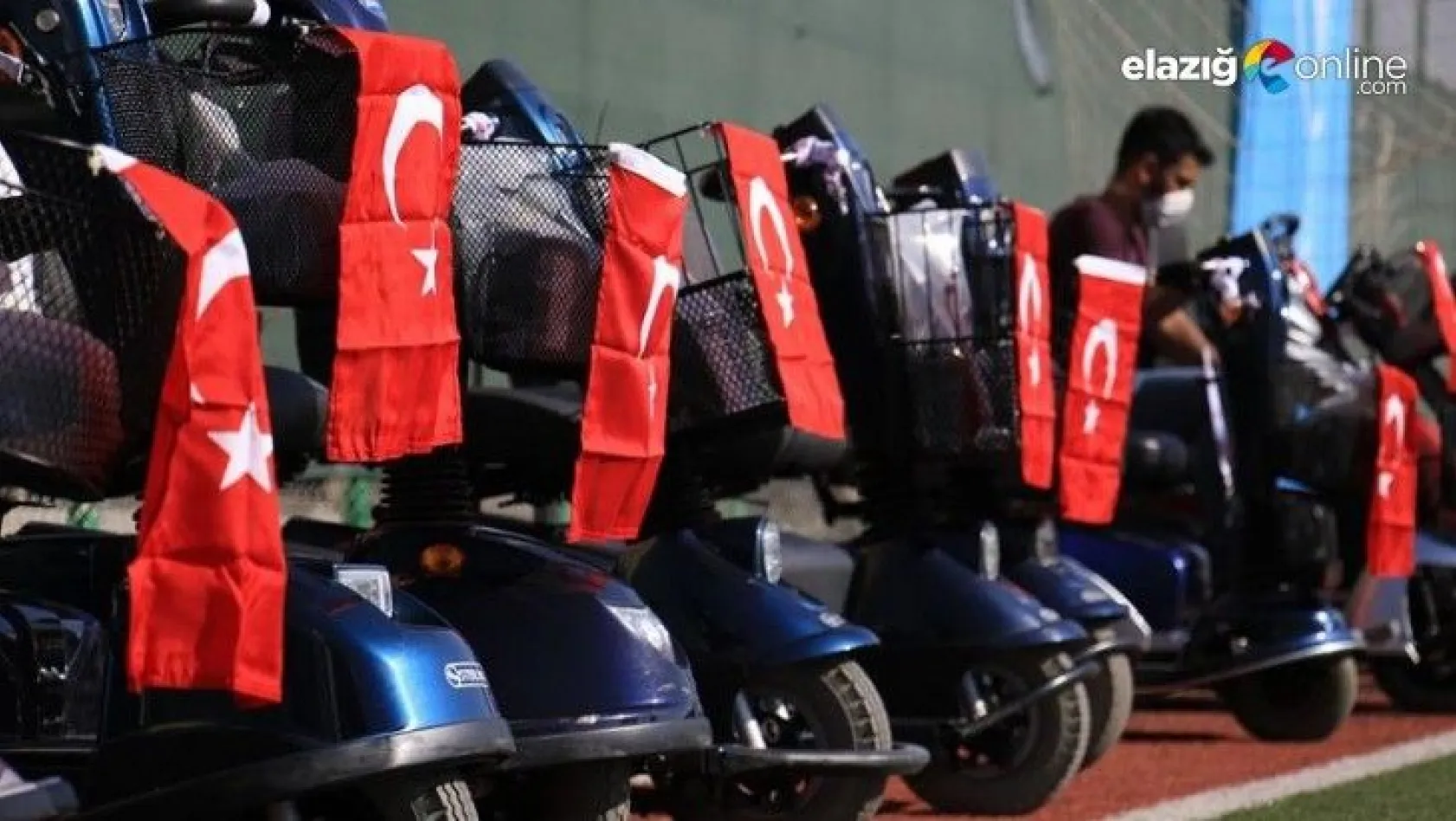 Elazığ'da 'Engelleri kaldırıyoruz' projesi ile 80 adet akülü araç verildi