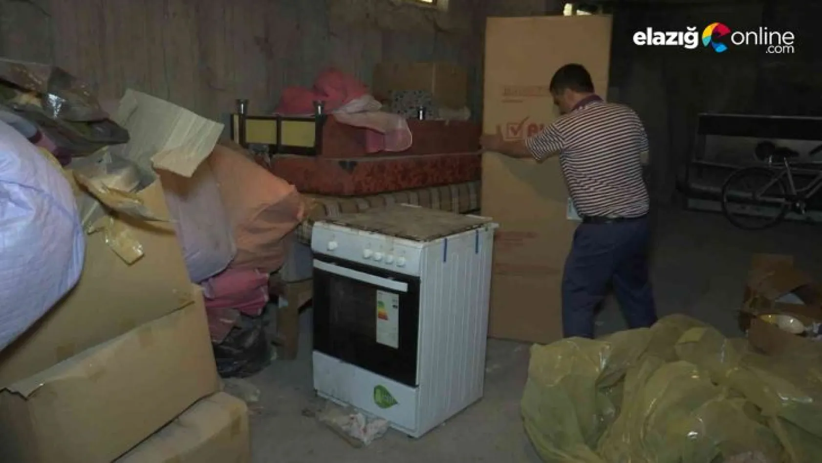 Elazığ'da filmlere konu olacak olay: Depremde emanet alınan eşyaların sahibini 2 yıldır arıyor