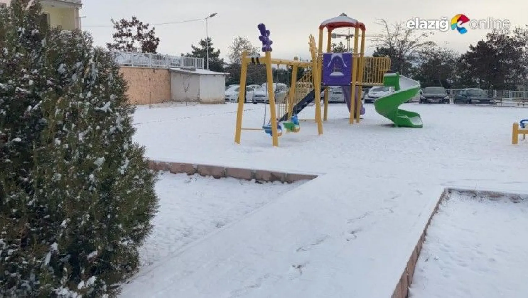 Elazığ'da kar etkili oldu, 101 köy yolu kapandı