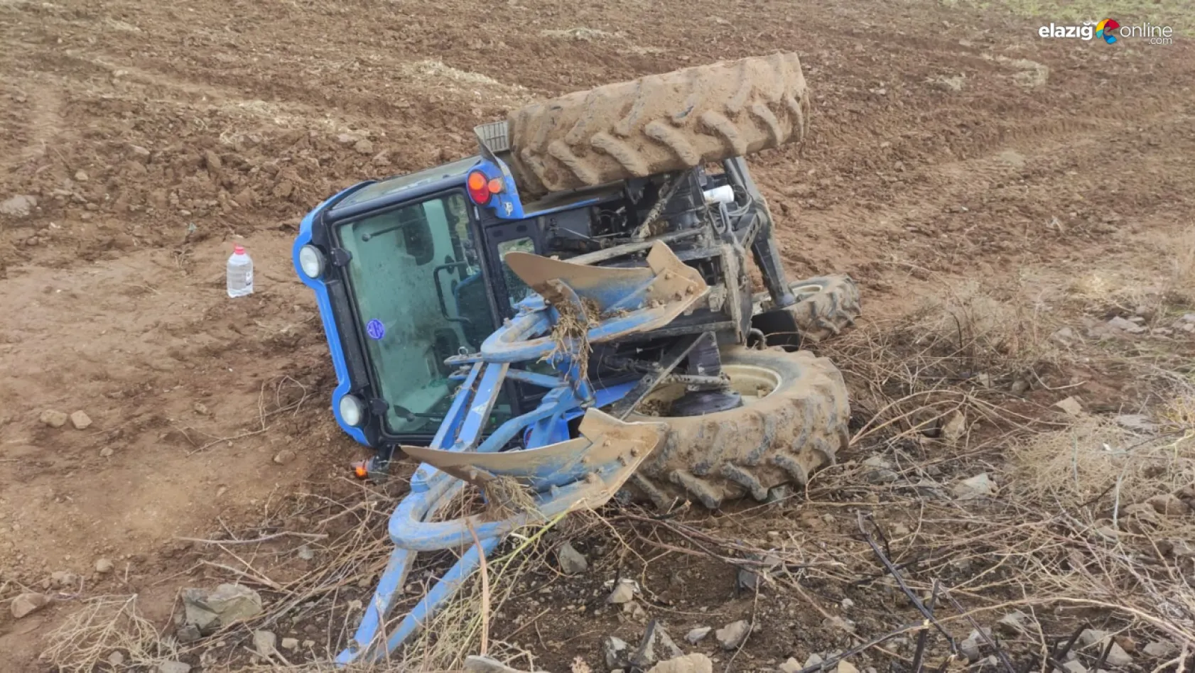 Elazığ'da traktör devrildi: 1 yaralı