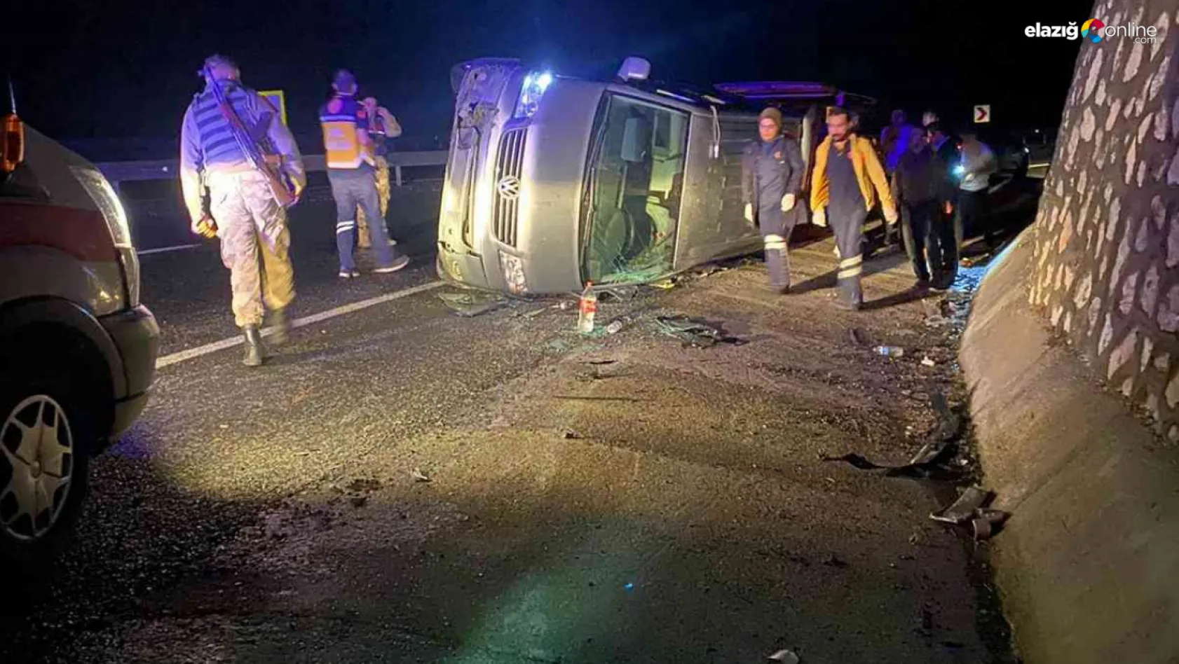 Elazığ-Diyarbakır karayolunda kaza! 4 kişi yaralandı