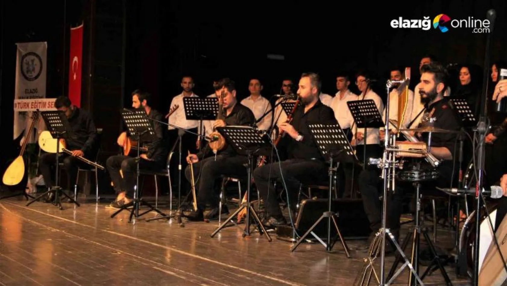 Türk Halk Müziği Konseri katılımcıları mest etti