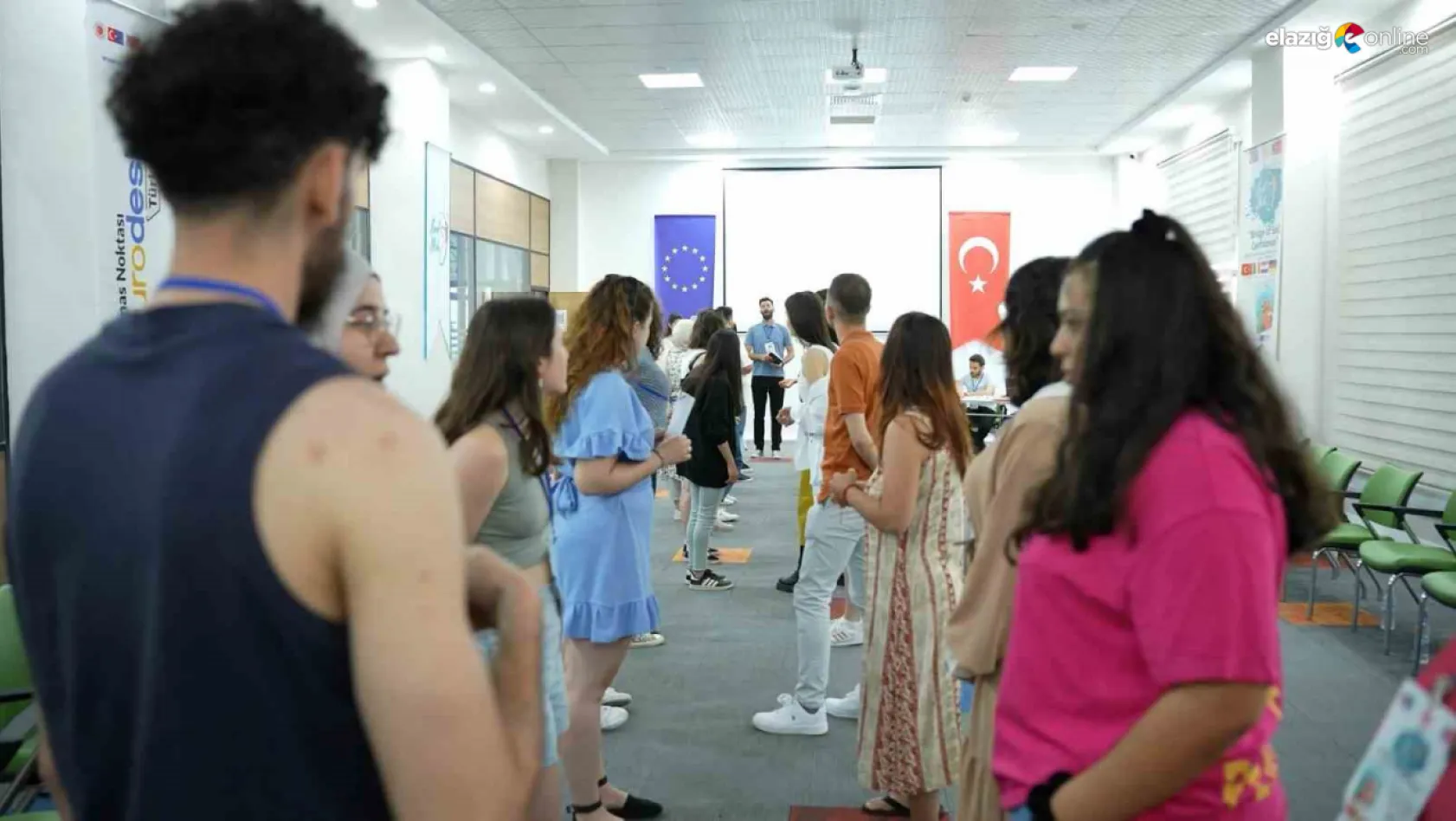 Elazığ'da uluslararası buluşma: 5 ülkeden 40 genç bir araya geldi