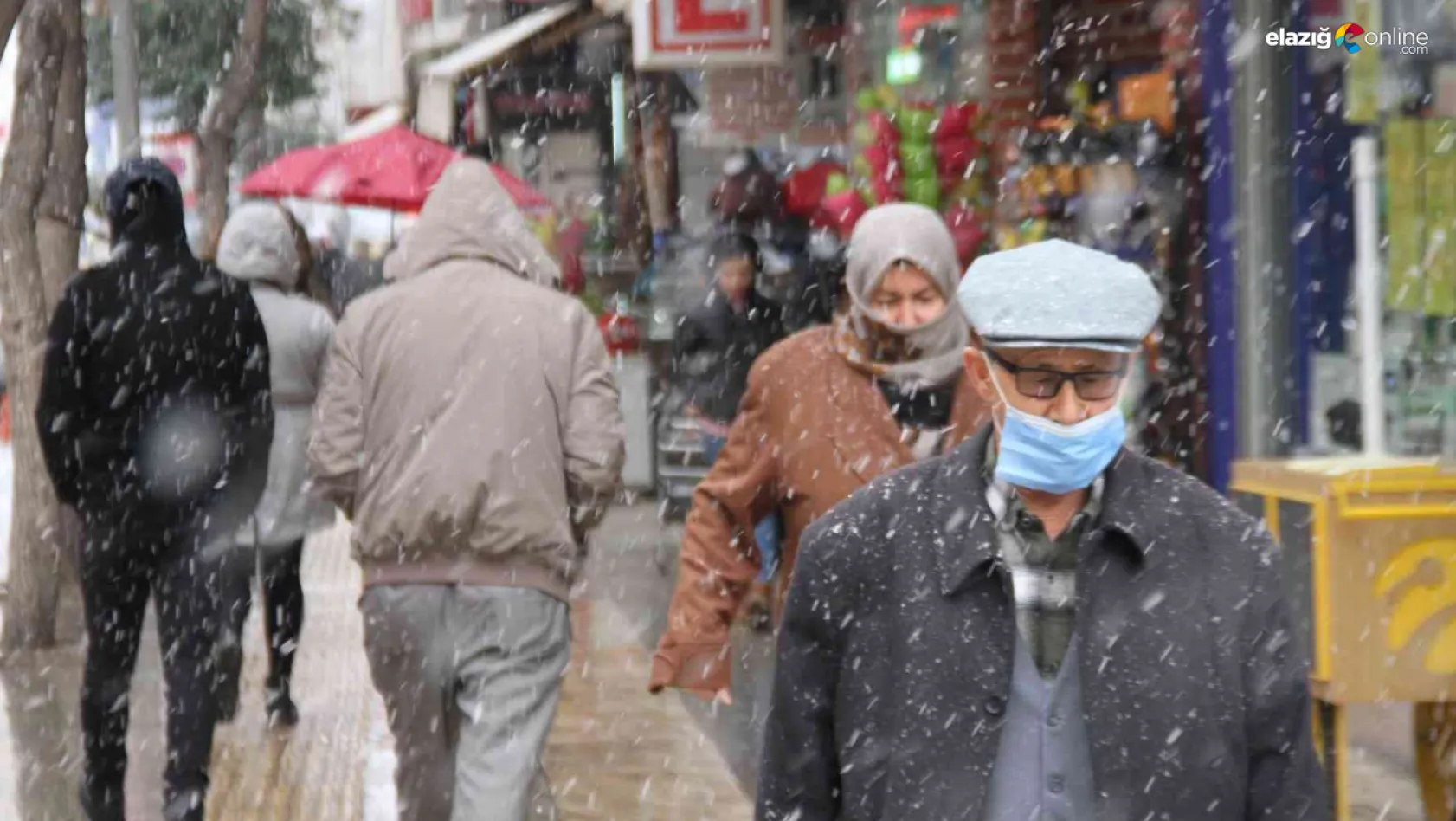 Elazığ'da uzun süredir beklenen kar yağışı başladı