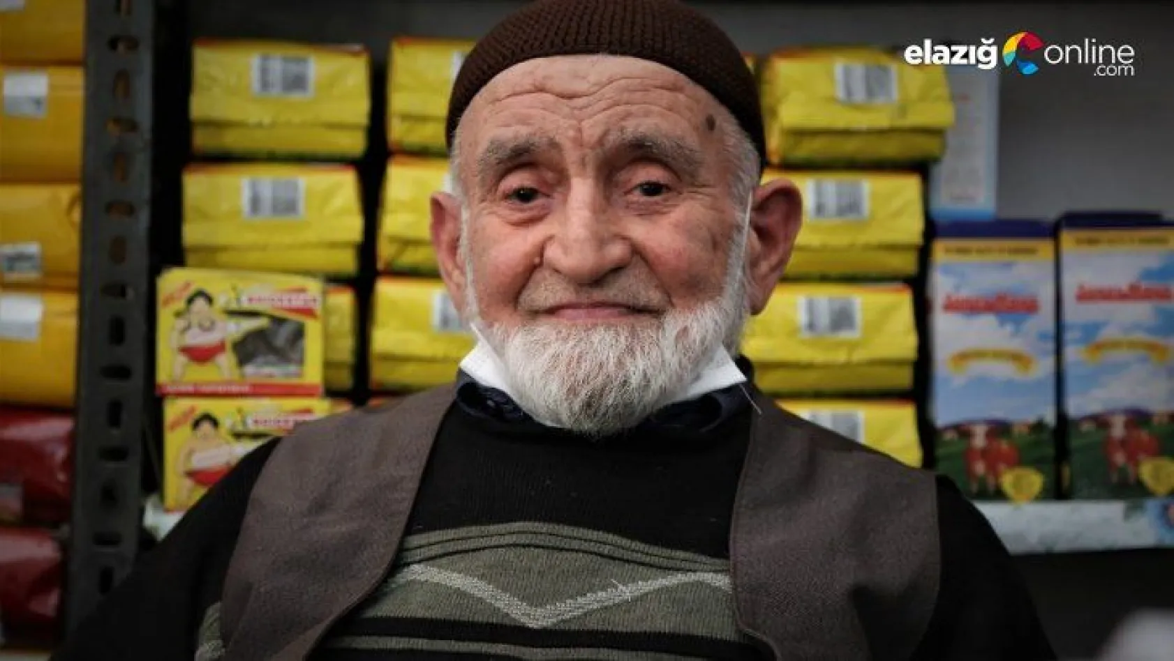 Elazığ'ın en yaşlı esnafı 85 yaşında işinin başına döndü