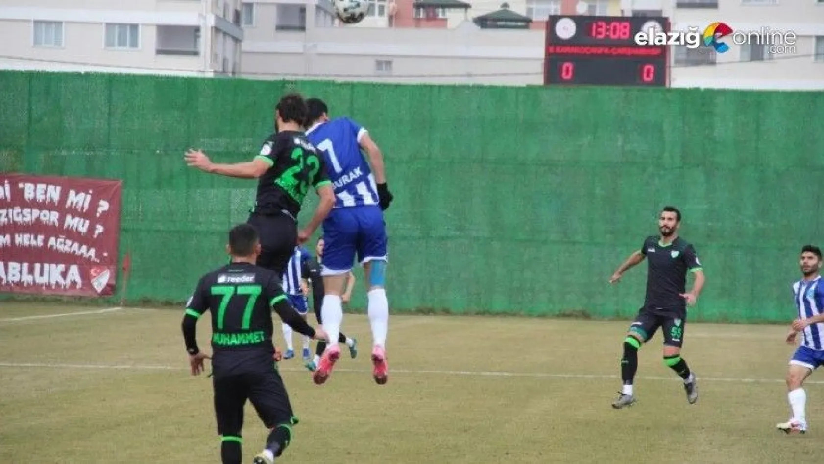 Elazığ Karakoçan FK, evinde karşılaştığı Çarşambaspor'la 1-1 berabere kaldı