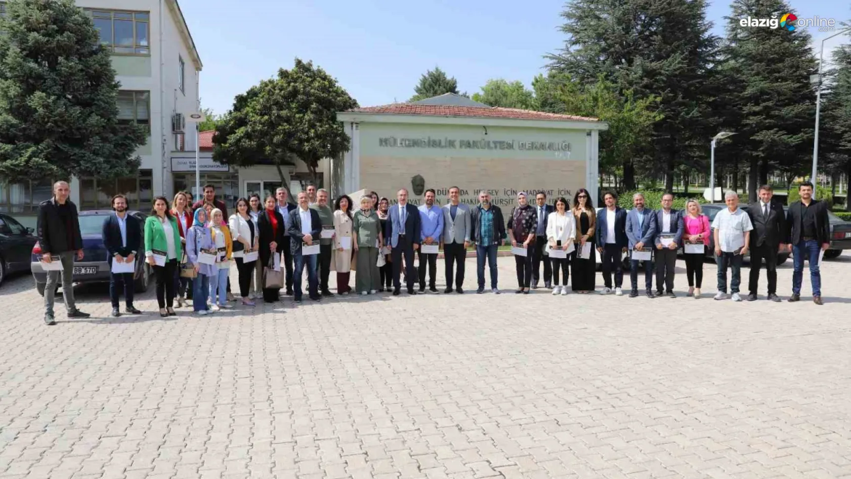 Fırat Üniversitesi'nde başarılı akademisyenler ödüllendirildi