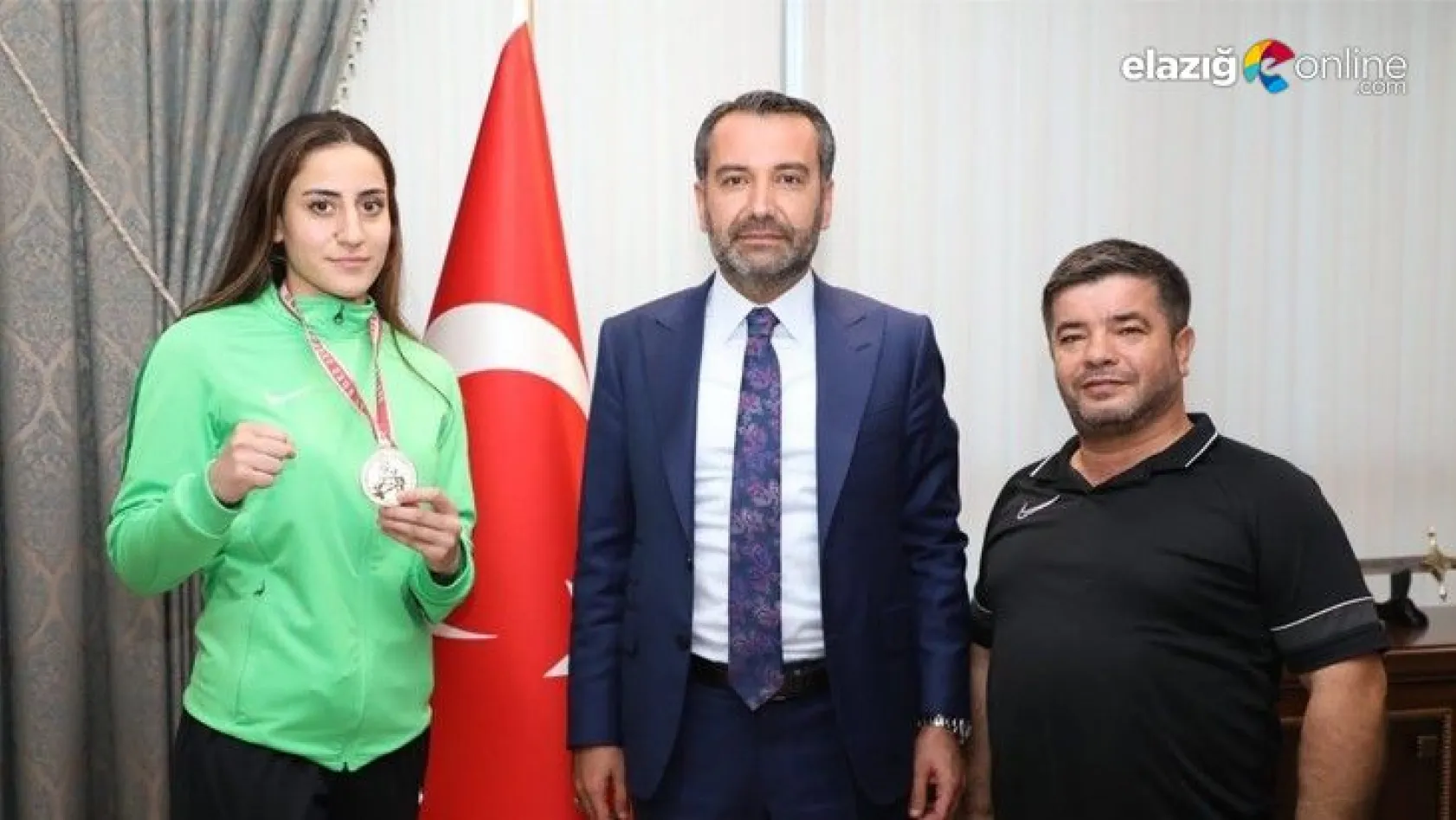 Elazığlı milli boksör Gizem Özer milli takım kampına katıldı