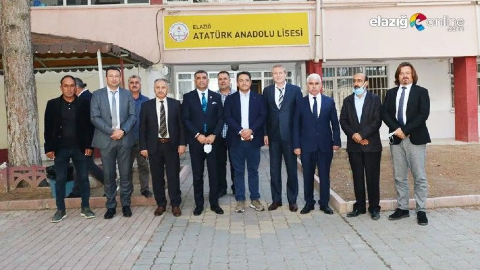 İzmir Büyükşehir Belediyesi yetkilileri okul yapımı için Elazığ'da