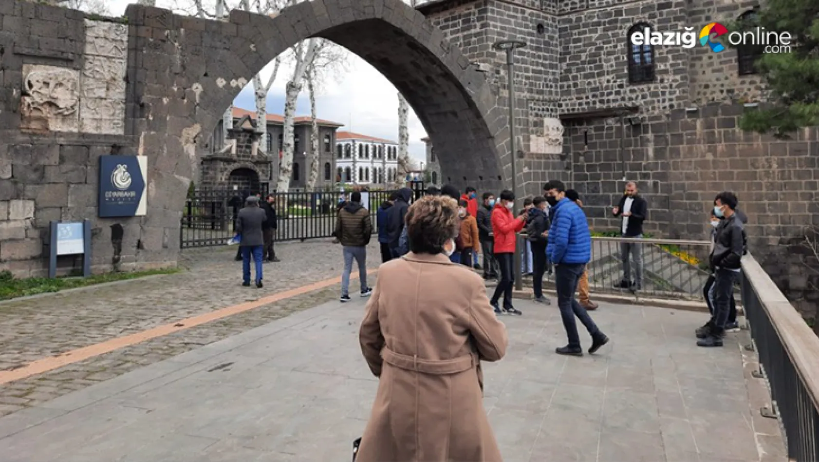 'Madenli Gençler Tarihin İzinde' Diyarbakır Gezisi Gerçekleştirdi