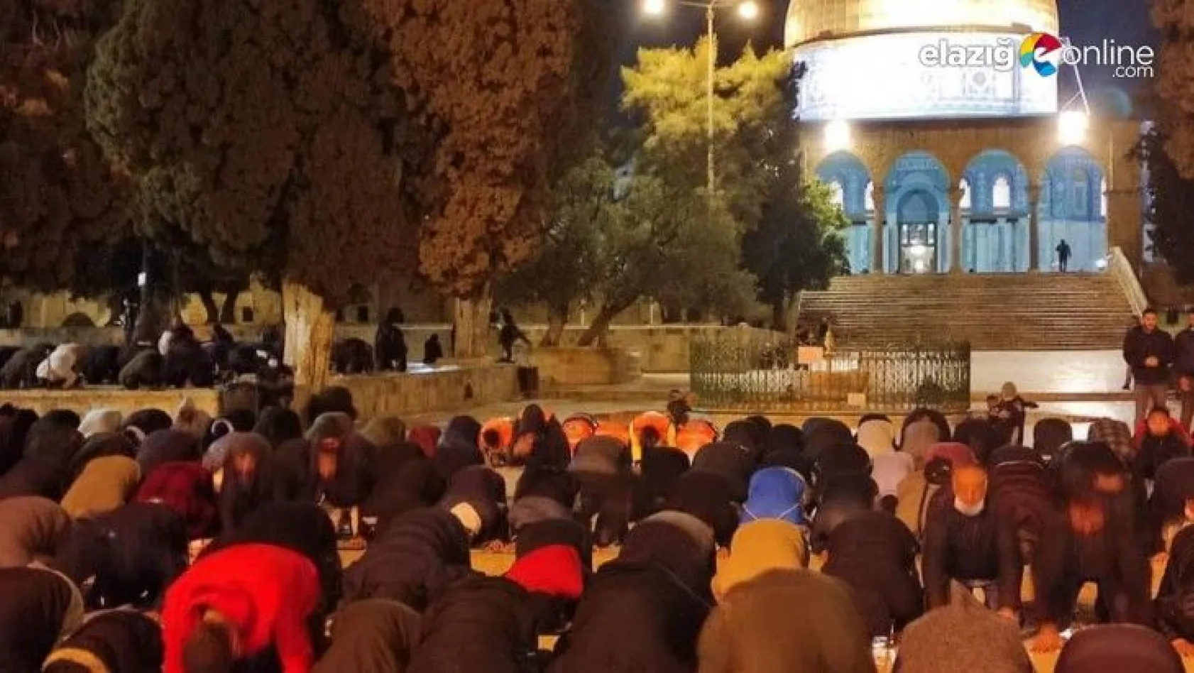 Mescid-i Aksa'da Ramazan ayının ilk teravih namazı kılındı