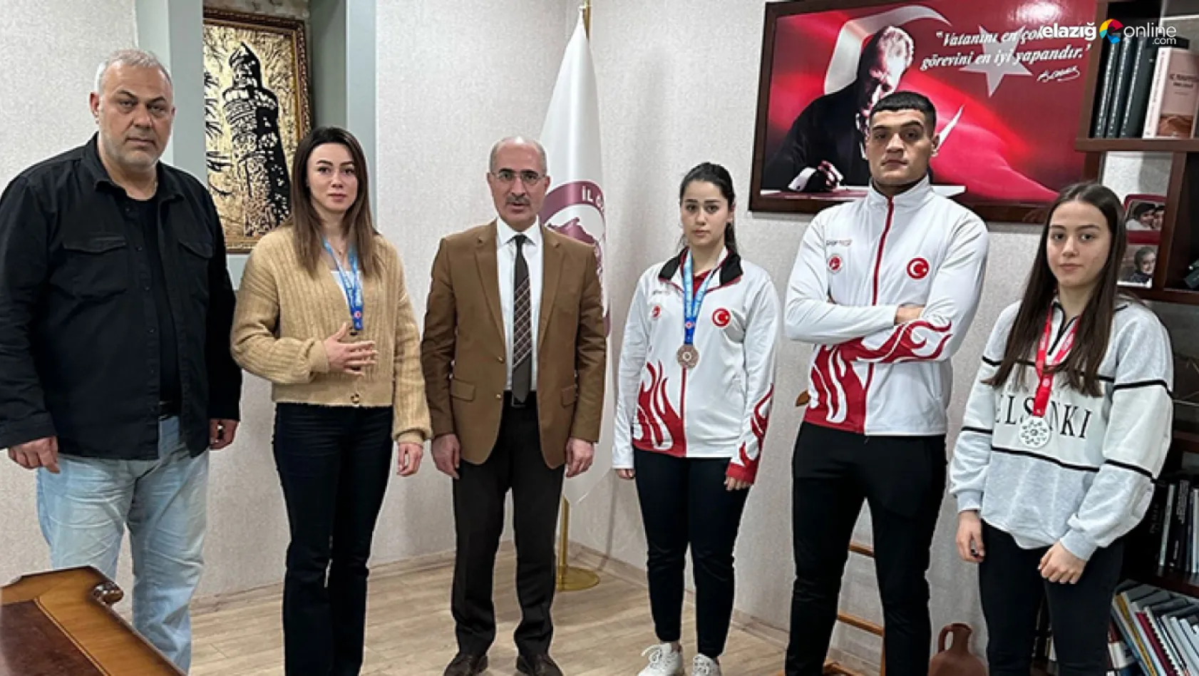 Şampiyonlardan, İl Özel İdaresi Genel Sekreteri Ali Şiş'e ziyaret