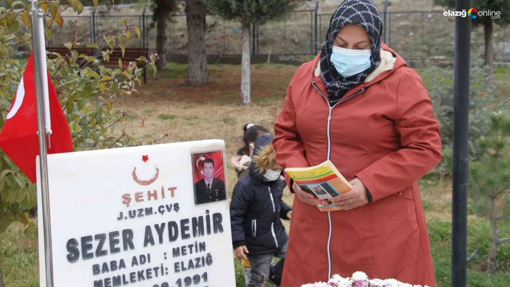 Şehit annesi oğlu için türkü yazdı, dinleyenler duygulandı