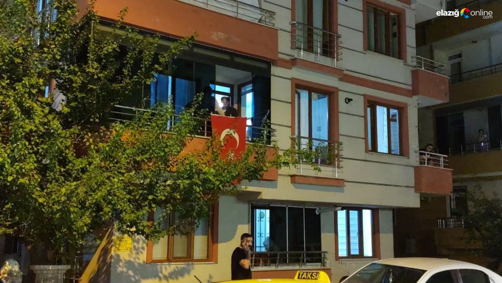 Şehidimiz Yusuf Ataş'ın Bingöl'de yaşayan ailesine acı haber verildi! Evine Türk bayrağı asıldı