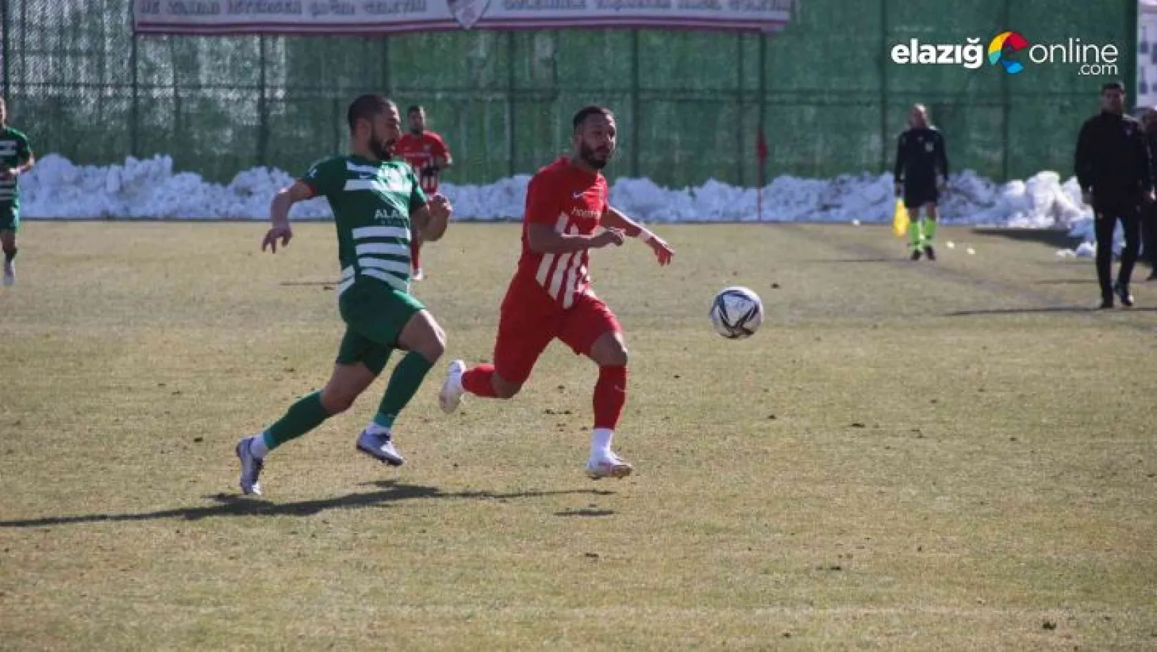 Elazığ Karakoçan FK sahasında Iğdır FK'ya 2-1 yenildi