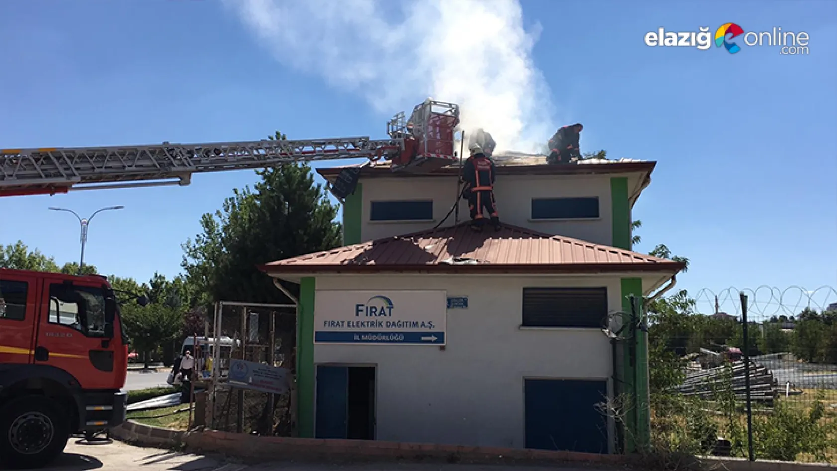 Trafo merkezinin çatısında yangın çıktı