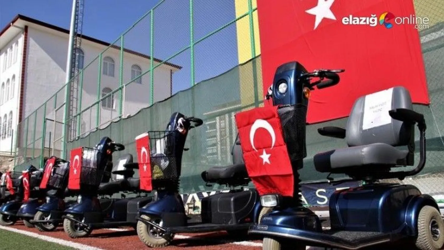 Elazığ'da 'Engelleri kaldırıyoruz' projesi ile 80 adet akülü araç verildi