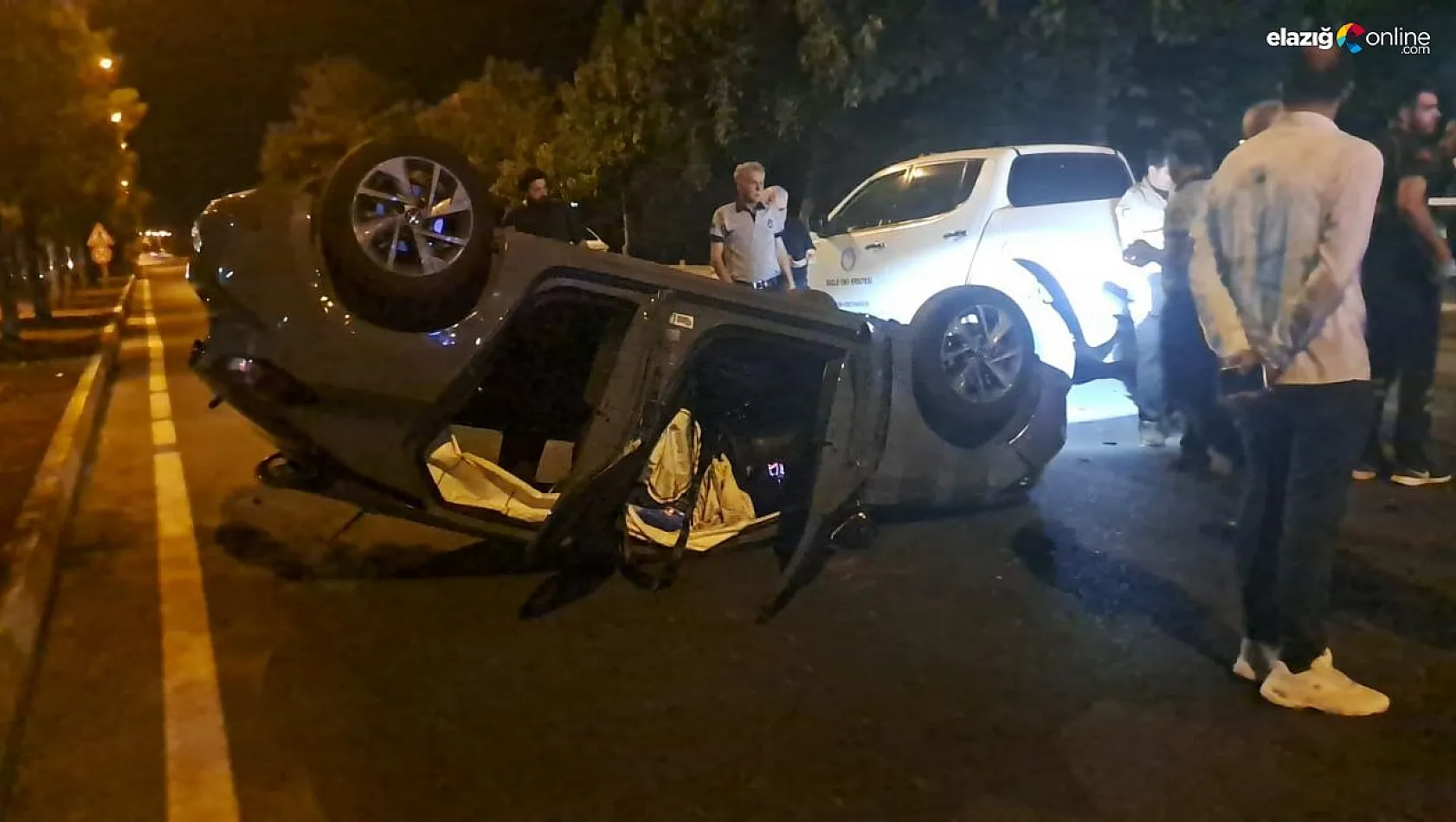 Diyarbakır'da otomobil takla attı: 3 yaralı
