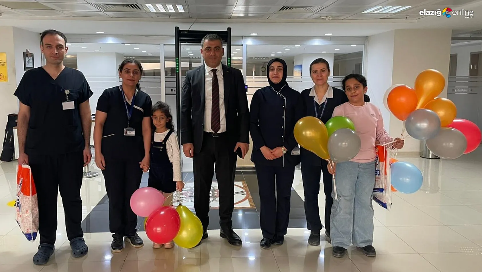 Hastalık engel tanımadı: Elazığ'da karne heyecanı hastane odalarına taşındı!