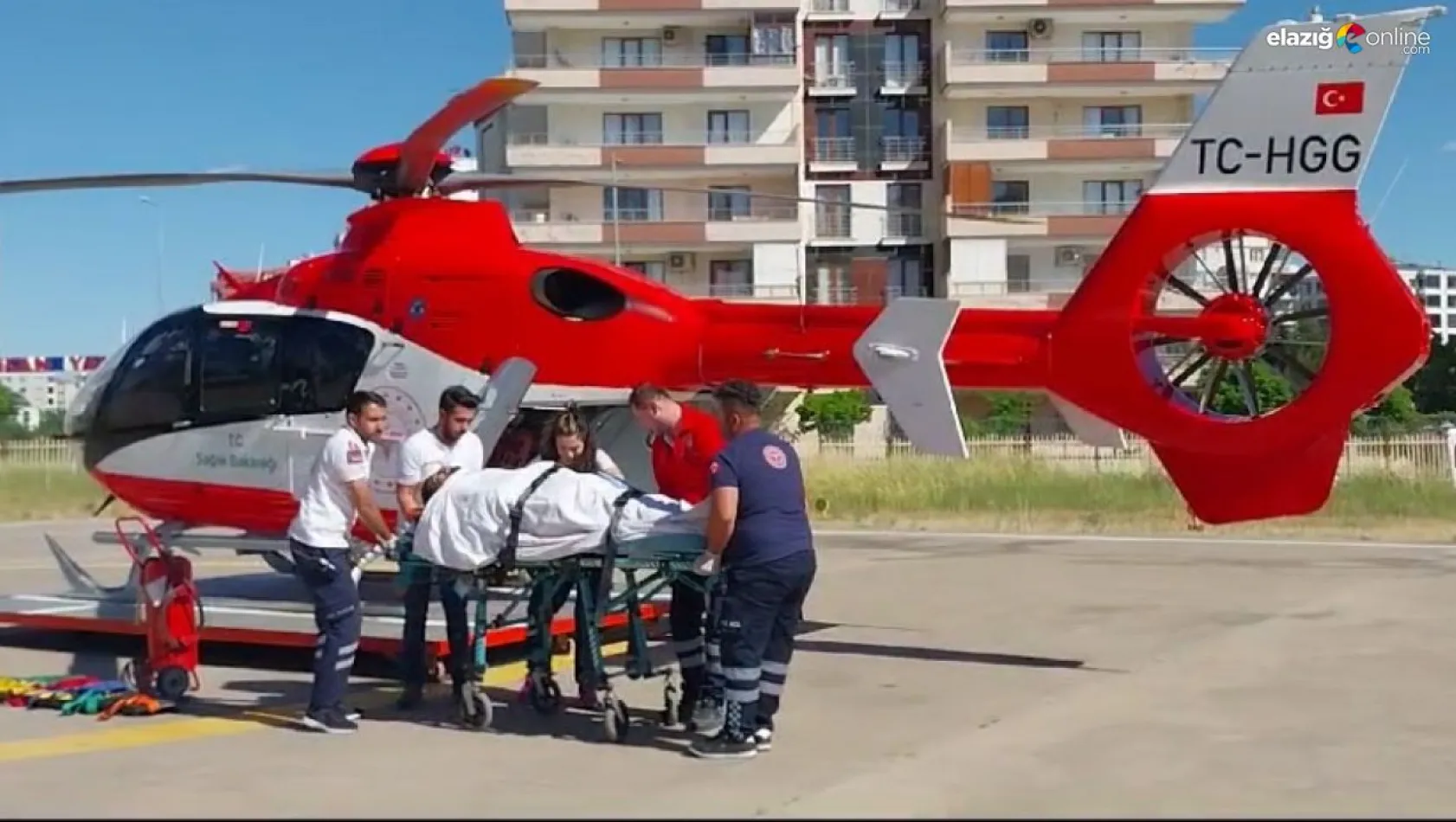 Yaralı vatandaş ambulans helikopterle hastaneye nakledildi