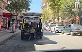 Panelvan Arkasındaki Tehlikeli Yolculuk Kameraya Böyle Yansıdı!