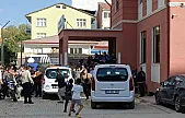 Elazığ'da Zabıta Müdürlüğü Önünde Olay! Çevik Kuvvet Devreye Girdi