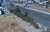 Elazığ'da Motosiklet ve Otomobilin Çarpıştığı Kaza Anı Güvenlik Kamerasında!