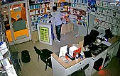 Üniversite Mahallesi'nde Hırsızlık Kameralara Yansıdı!