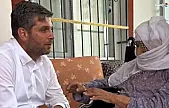 Yaşlı Teyze'den Nazırlı'ya: 'Geldiğin Yola Kurban Olurum!'