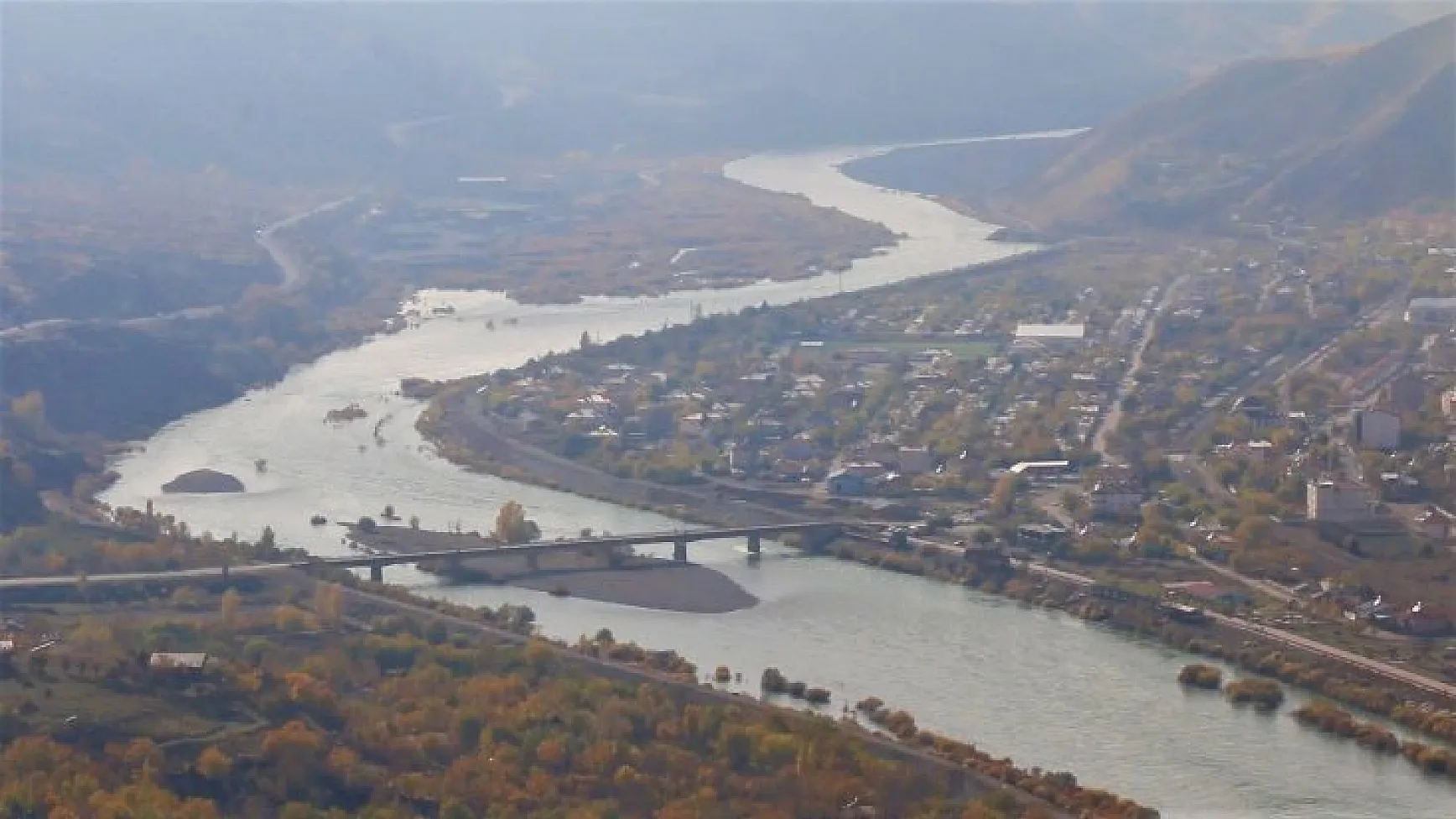 7 bin yıllık tarihi ile birçok medeniyete ev sahipliği yapan Palu, ziyaretçilerini bekliyor