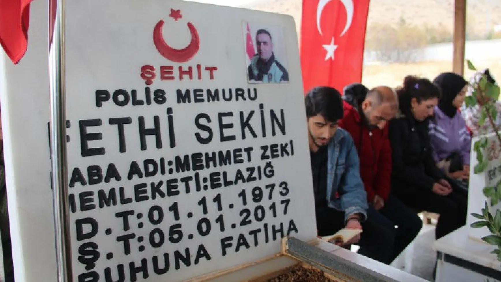 Fırat Üniversitesi İletişim Fakültesi öğrencilerinden anlamlı proje! Şehit Fethi Sekin ve sokak hayvanları unutulmadı