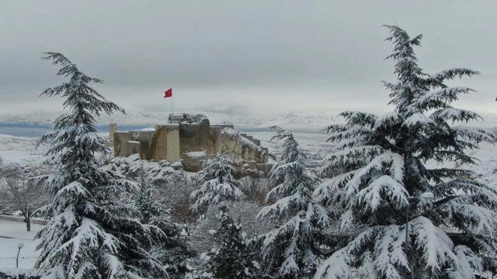 Her mevsimde farklı bir güzellik sunuyorsun Harput!