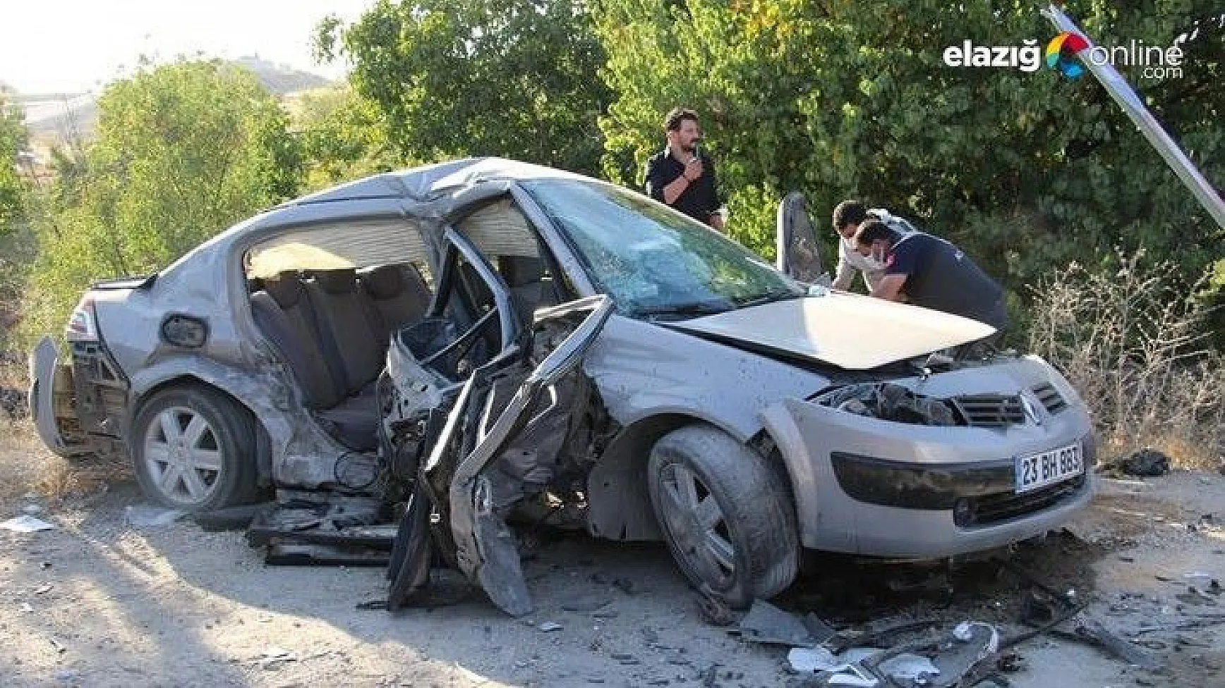 Kazada araçta sıkışan 4 yaralı için ekipler seferber oldu