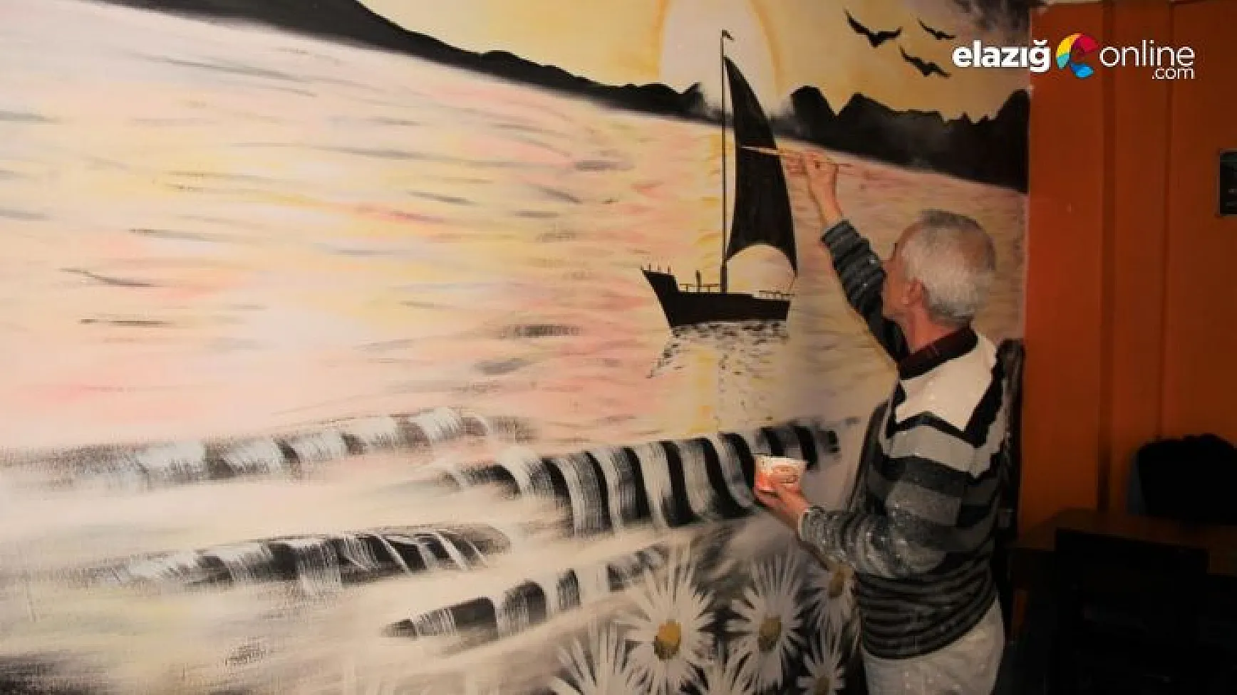 57 yaşındaki Nihat Kaban çizdiği resimlerle duvarlara hayat veriyor